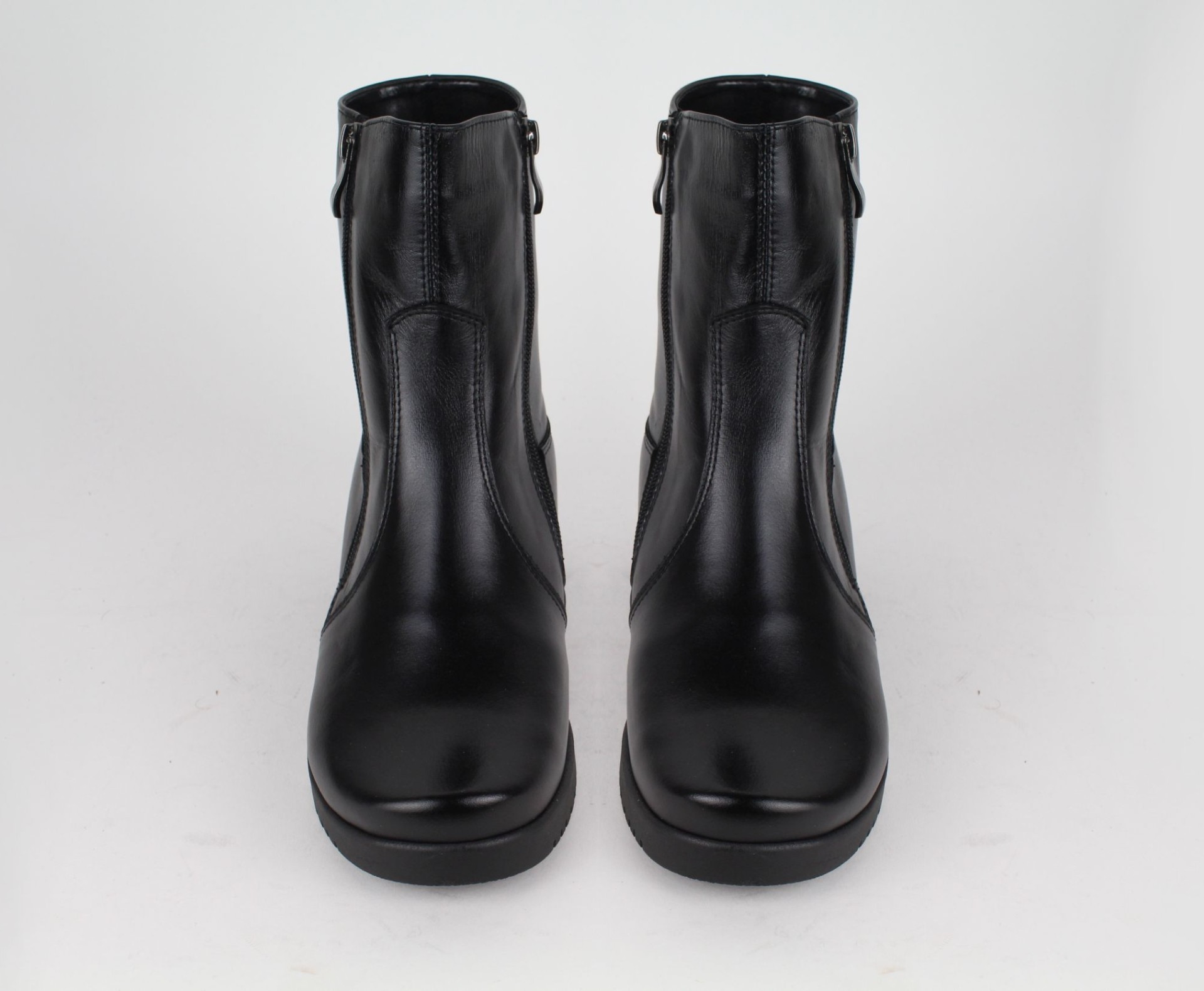 BIOBUT fekete női bőrbokacsizma