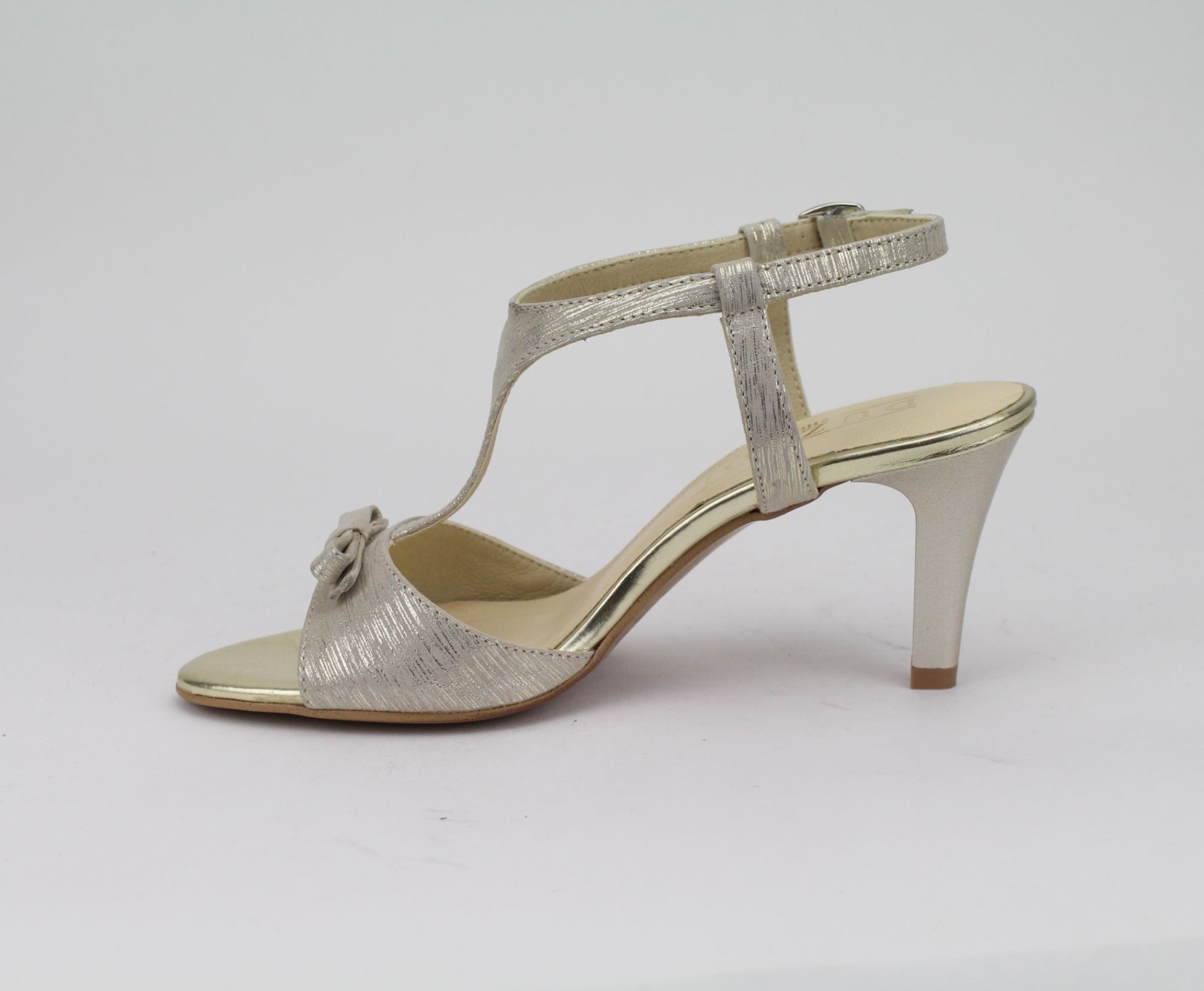 DUZSOL arany magassarkú női szandál