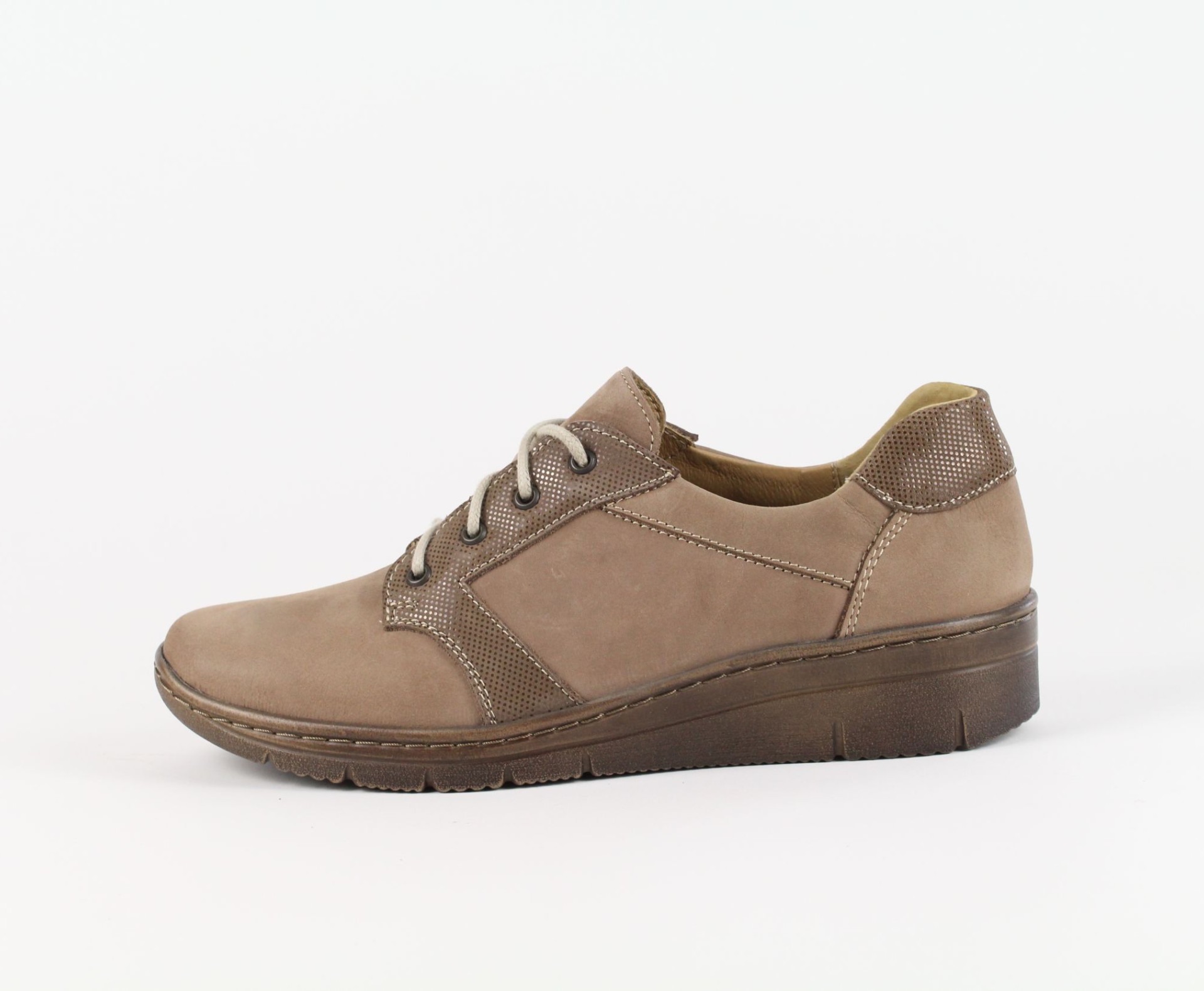 HELIOS  bézs telitalpú utcai cipő