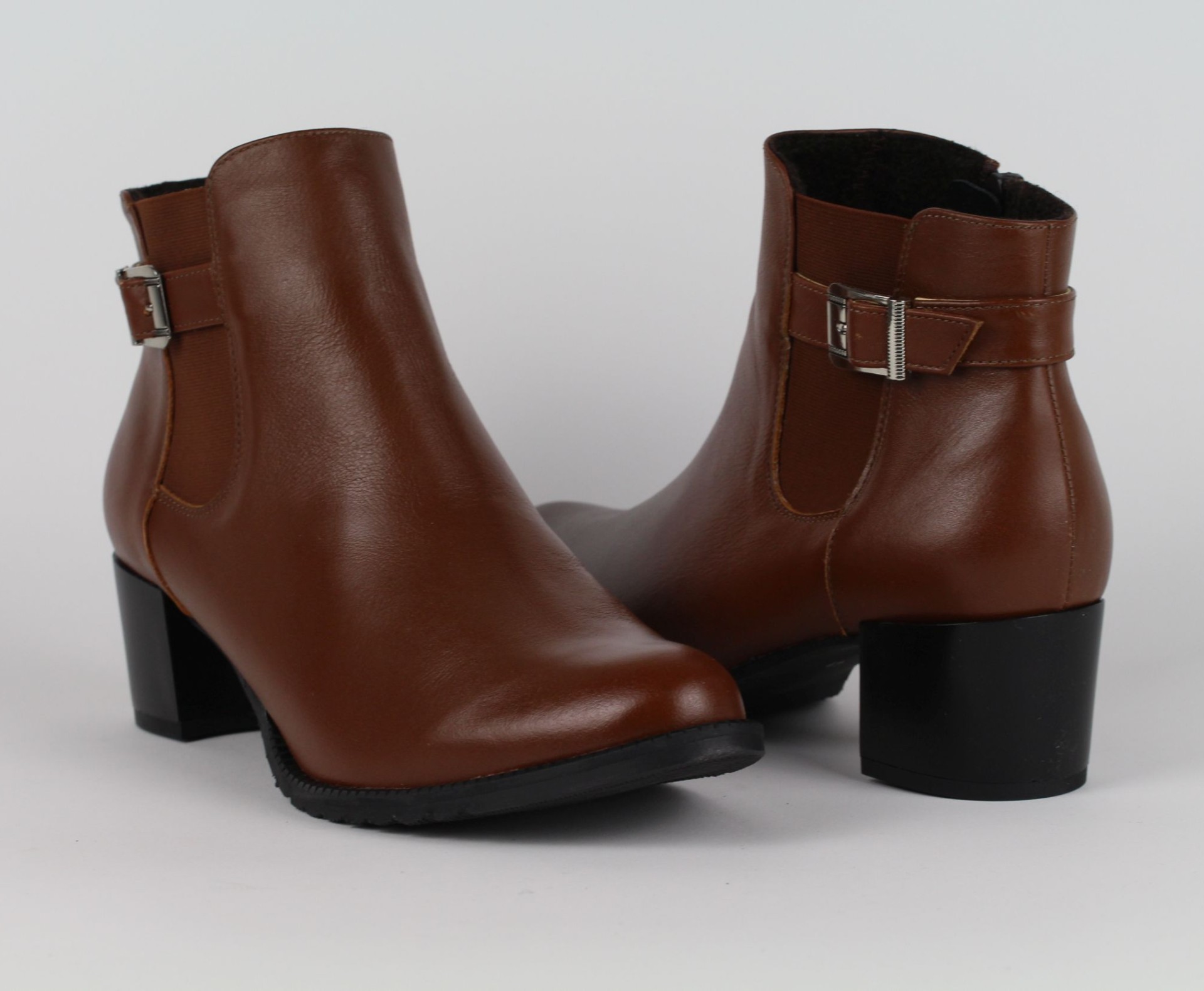 DUZSOL női barna magassarkú bőr bokacsizma DUZSOL női barna magassarkú bőr bokacsizma