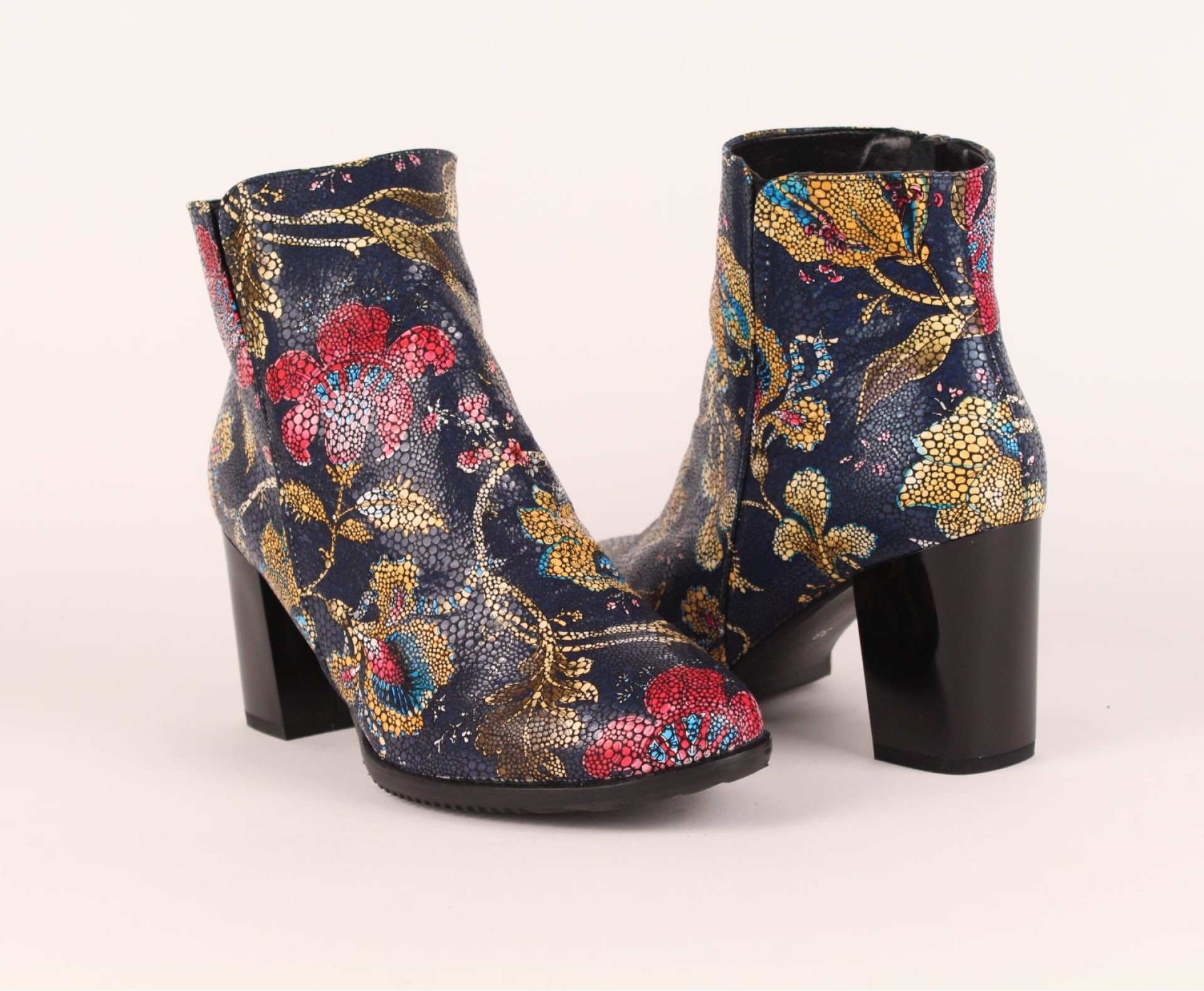 DUZSOL női multicolorr magassarkú bőr bokacsizma DUZSOL női multicolorr magassarkú bőr bokacsizma