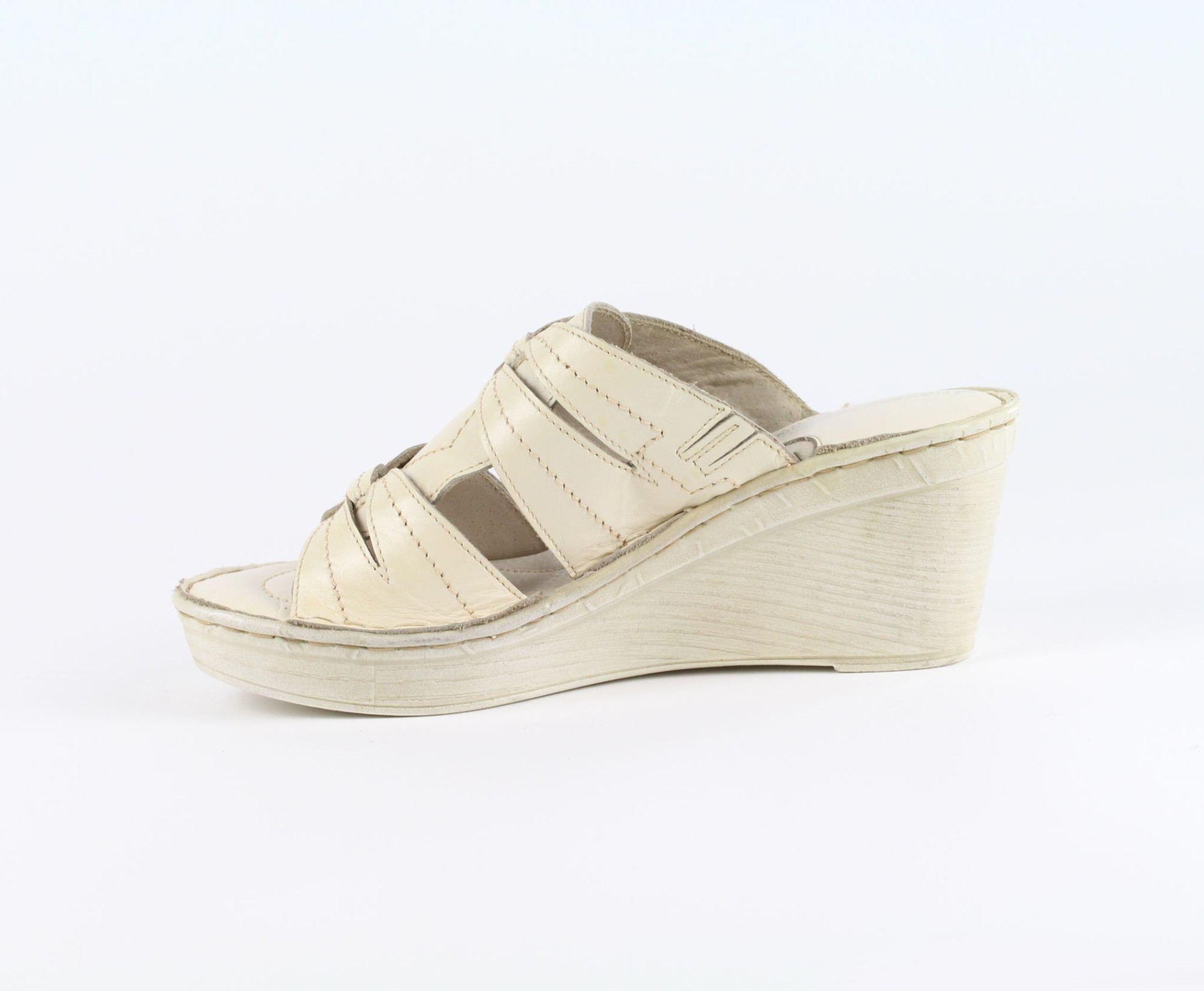 Francesco Caballero telitalpú női papucs Francesco Caballero telitalpú női papucs