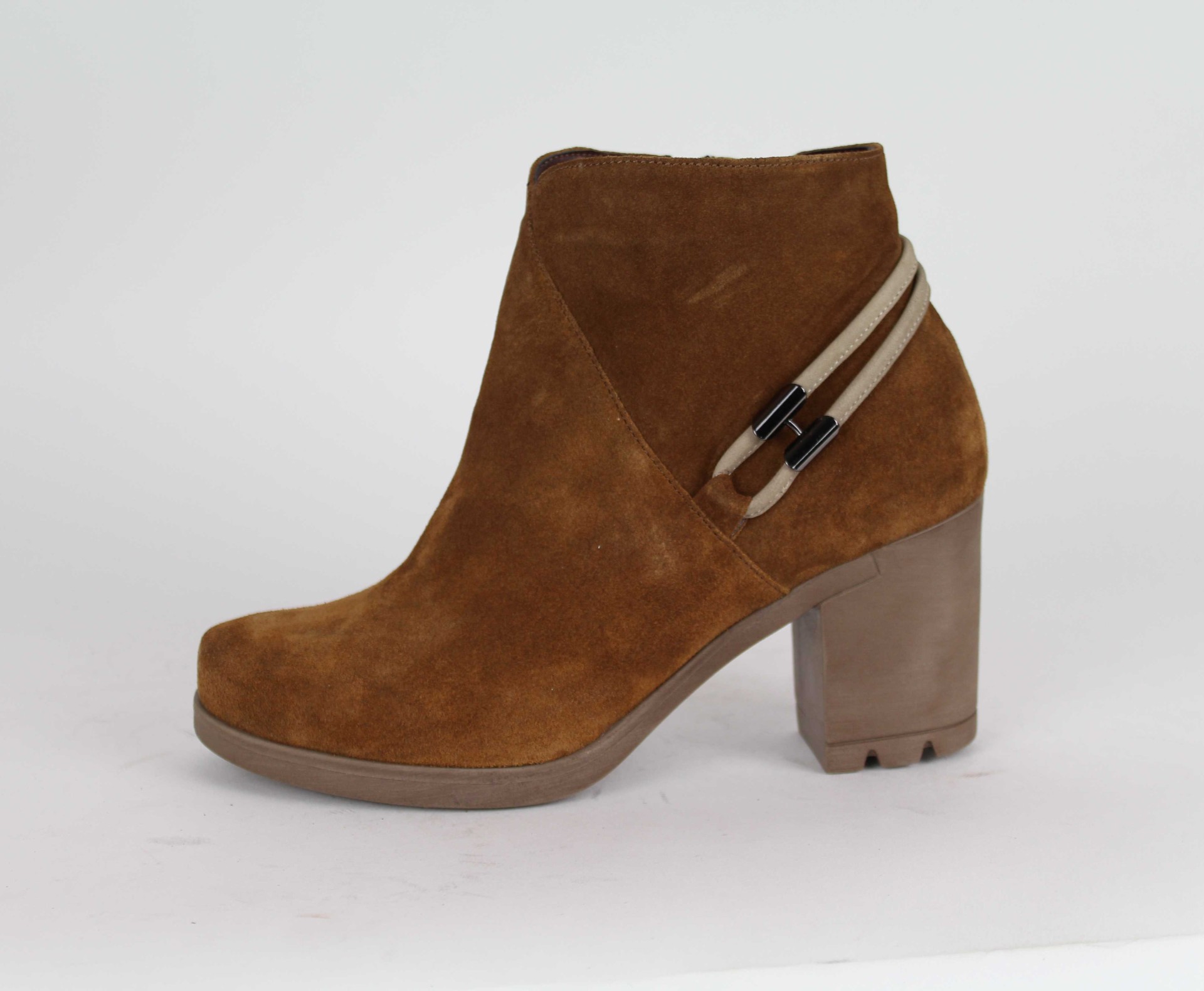 BIOBUT barna női bőrbokacsizma